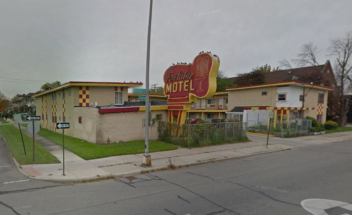 Fontaine Motel - Older Street View (newer photo)